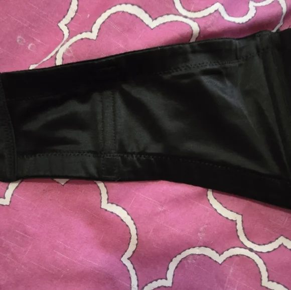 44G Wacoal Black Strapless Bra Stay Put Grippers. - Picture 5 of 12